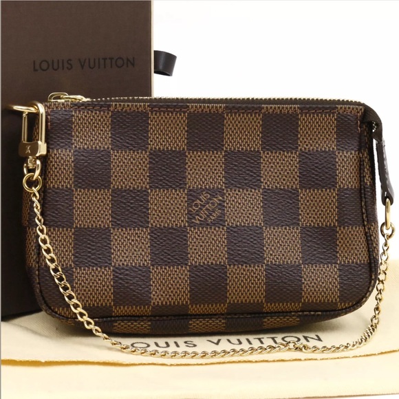 Louis Vuitton Handbags - Authentic Louis Vuitton mini pochette w box mint